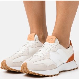 New Balance 327 sneakers